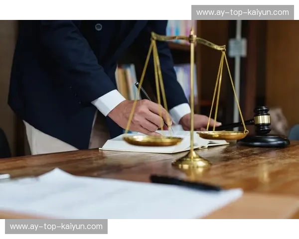 法网集锦：那些触动人心的法律瞬间