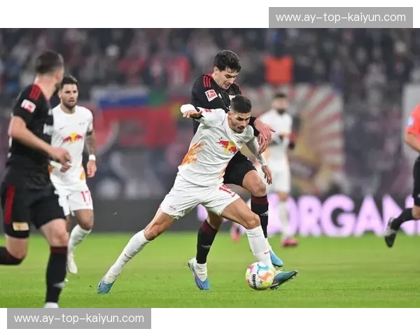 德甲烽火再燃：法兰克福雄鹰欲振翅，莱比锡红牛蓄势待发